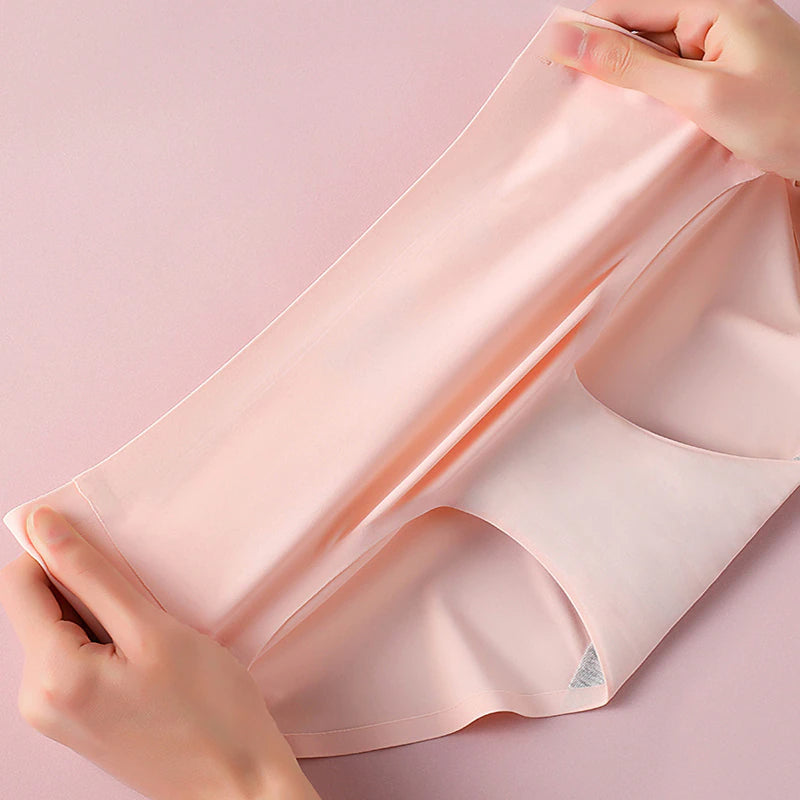 Multicolor Seamless Panty – Soft, Smooth & Comfortable Fit