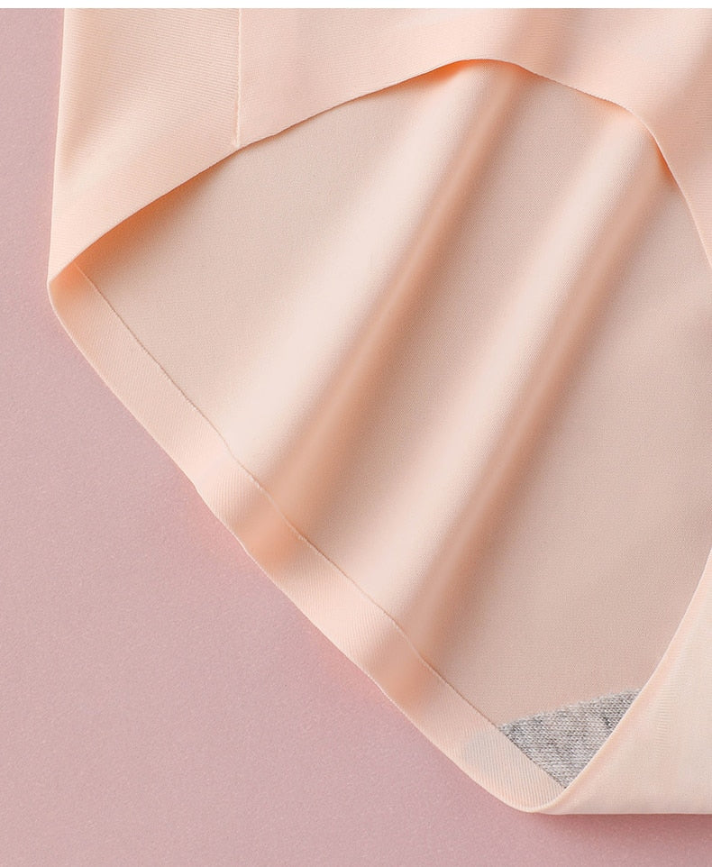 Multicolor Seamless Panty – Soft, Smooth & Comfortable Fit