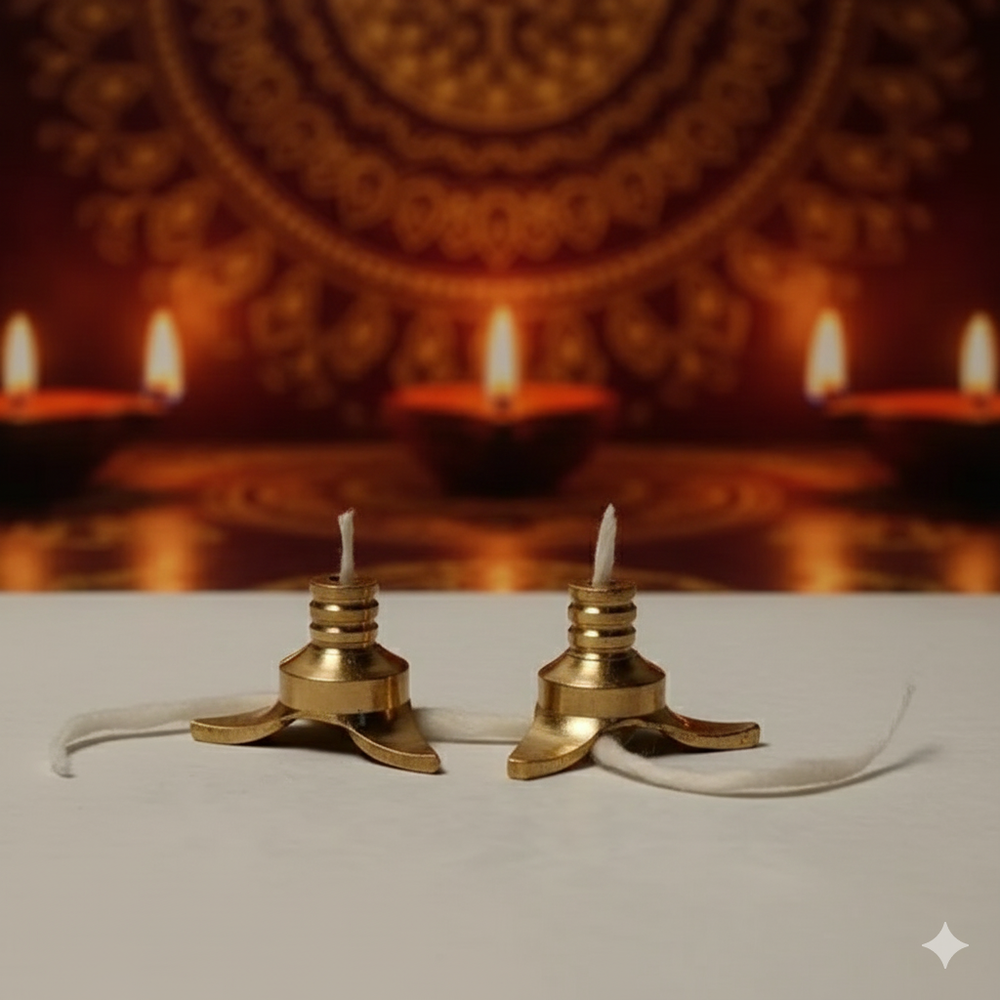 Brass Triangular Thiri Holder