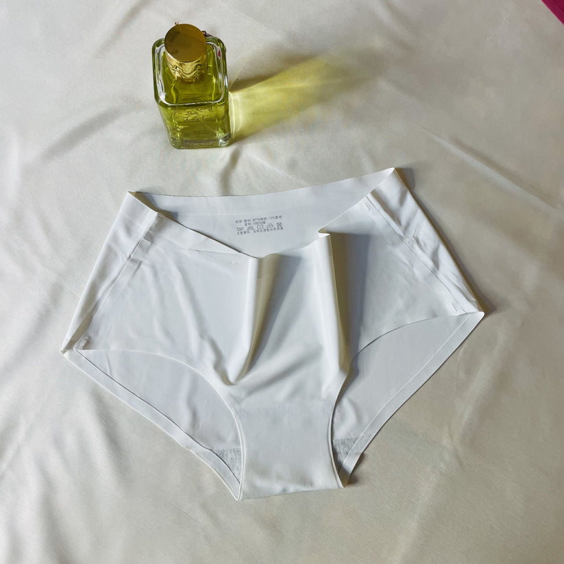 Multicolor Seamless Panty – Soft, Smooth & Comfortable Fit