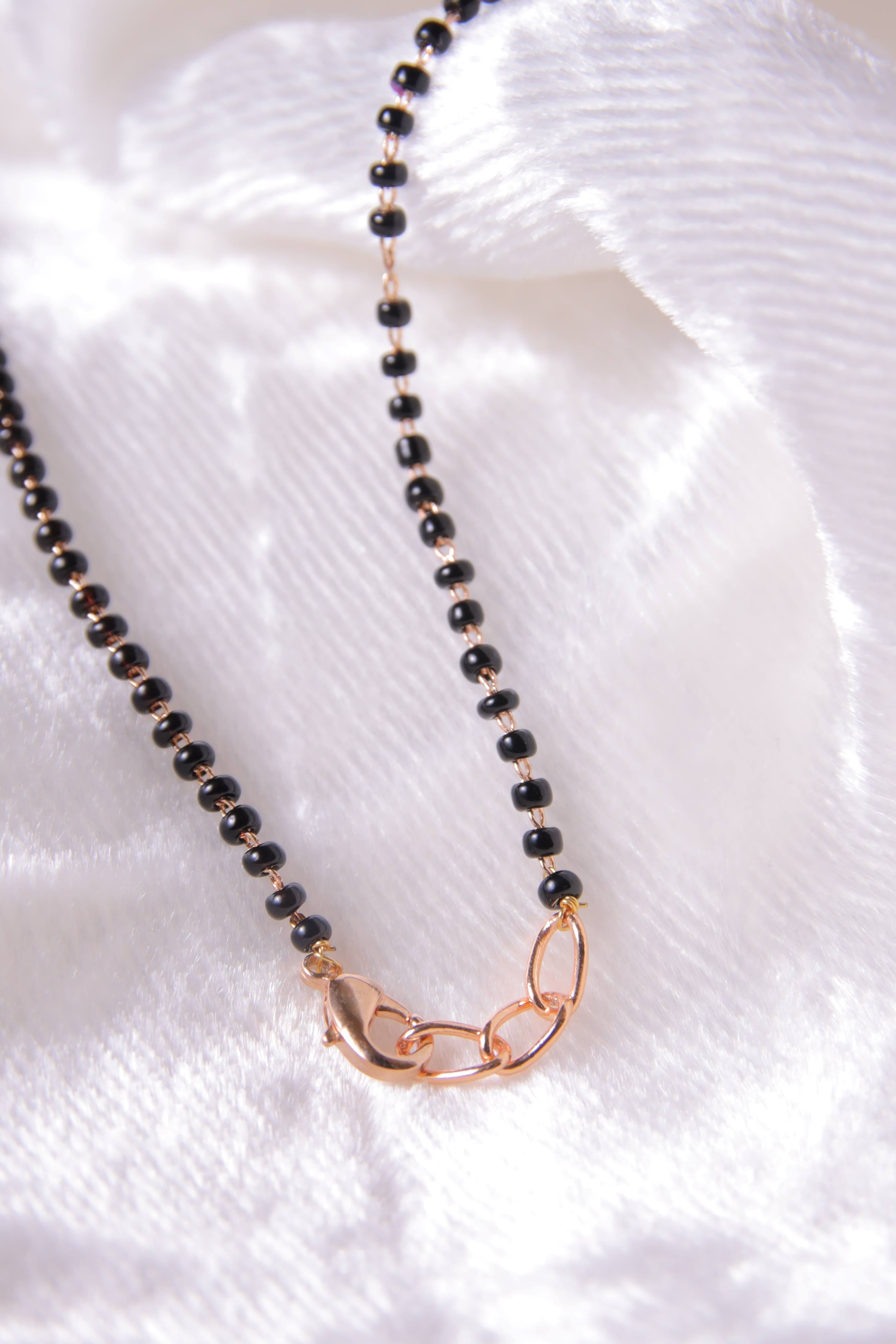 Trendy Solitaire Diamonds Flower Mangalsutra BUy Online - Zeraki Jewels 